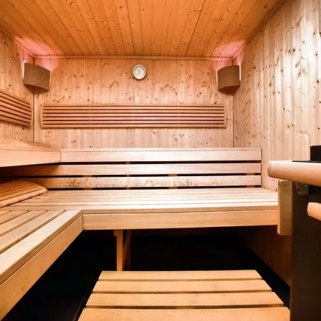 Holiday home Stylish With Sauna, Cleaning Included *