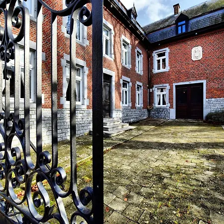 Luxurious Mansion With Indoor Pool And Sauna, Cleaning Included Holiday home