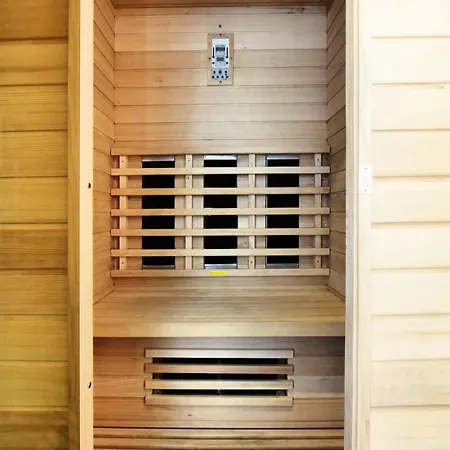Stylish With Sauna, Cleaning Included Holiday home *