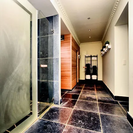 Stylish With Sauna, Cleaning Included *